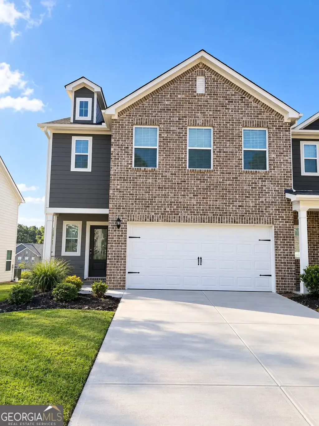 3952 Hidden River Lane, Oakwood