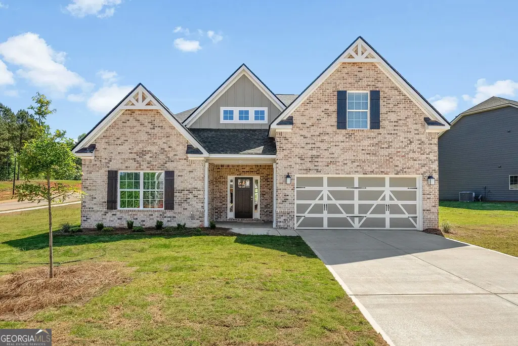 101 Beaver Creek Way 246, LaGrange