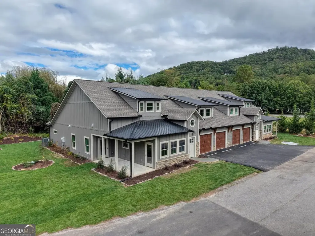 98 Brett Way, Hiawassee
