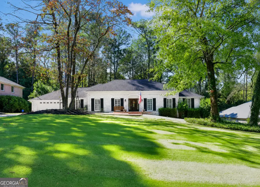 5735 Riverwood Drive, Atlanta