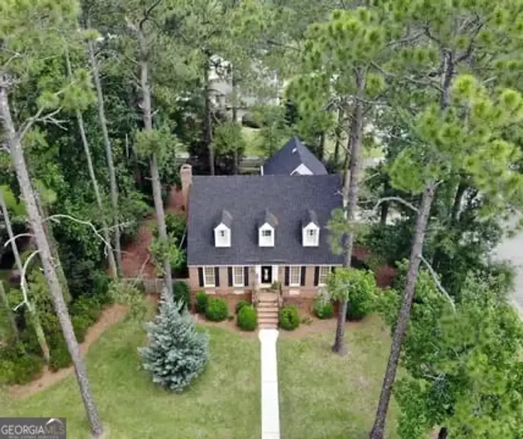 2601 Ridgewood Lane, Albany