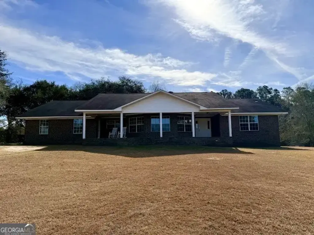 1431 Community Road, Glennville