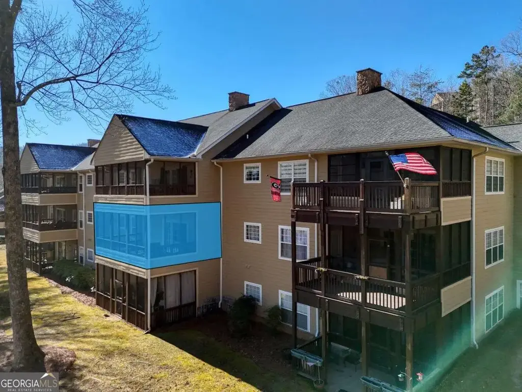 112 Gleneagle Court D202, Clayton