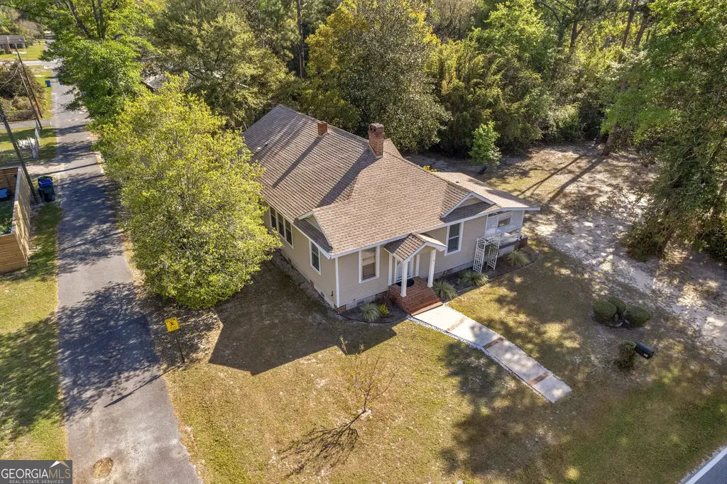 661 E Plum Street, Jesup