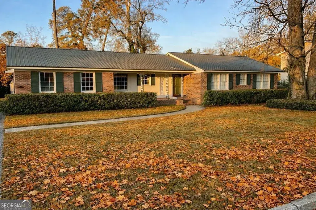 102 Starmount Drive, Valdosta
