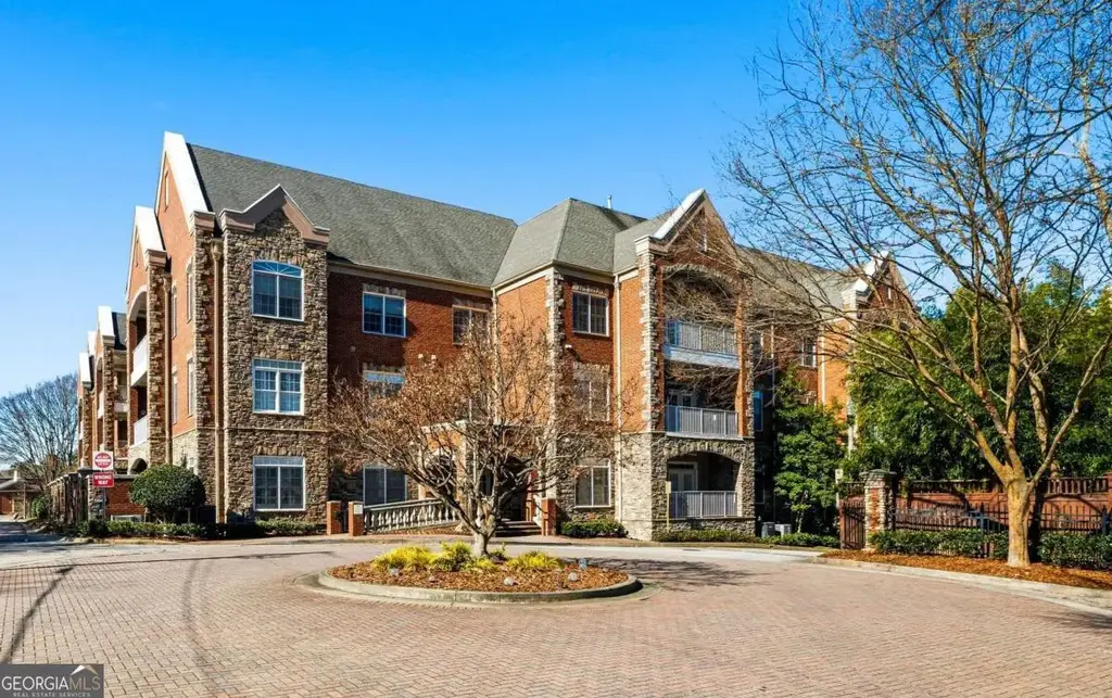 417 Clairemont Avenue 319, Decatur