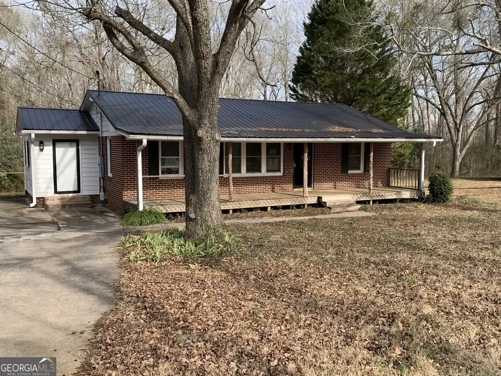 145 Glendale Drive, Hartwell