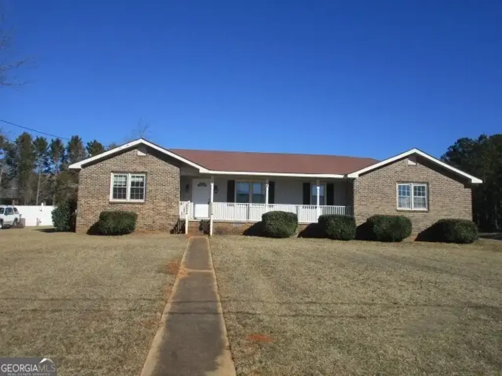 900 Crystal Drive, Thomaston