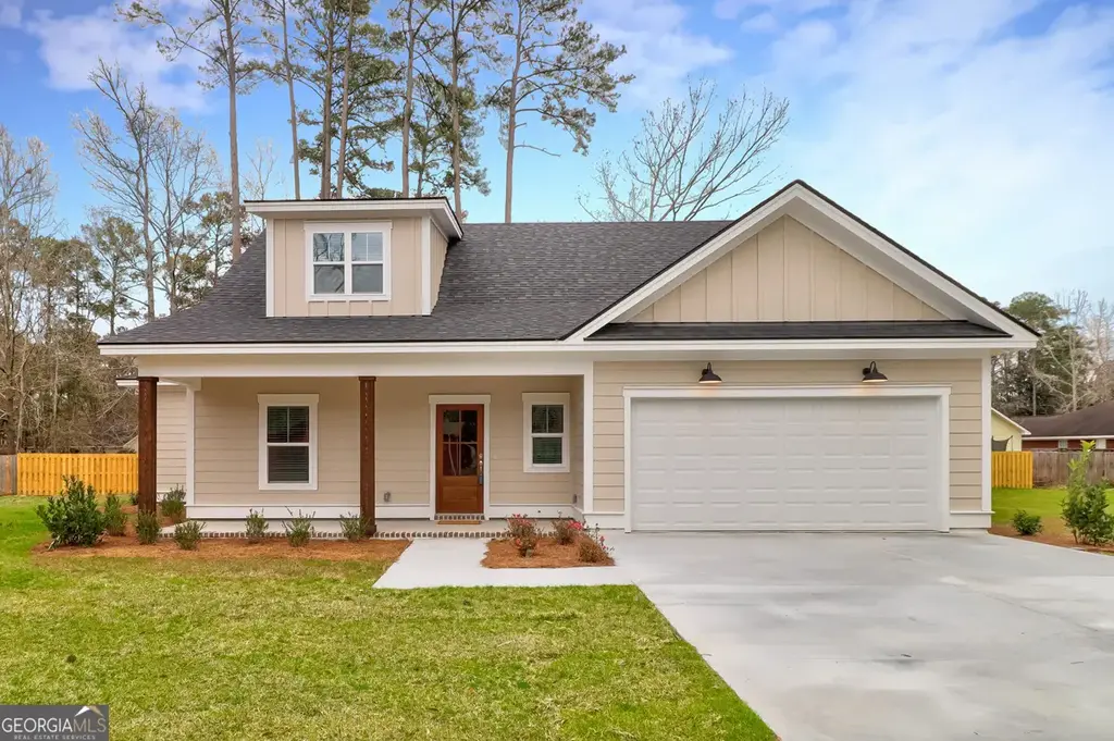 204 Pineland Drive, Rincon