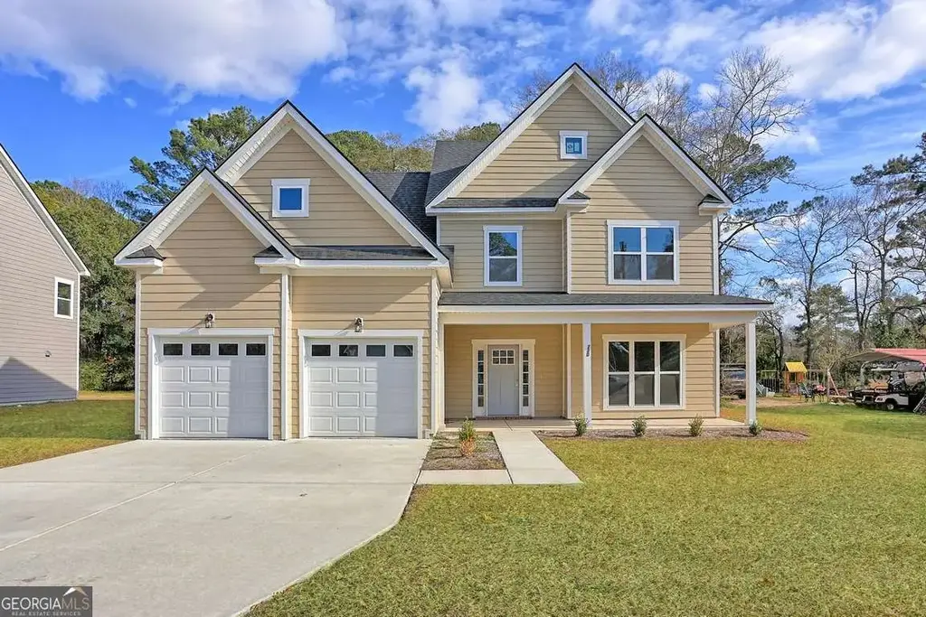 220 Skinner Avenue N, Pooler