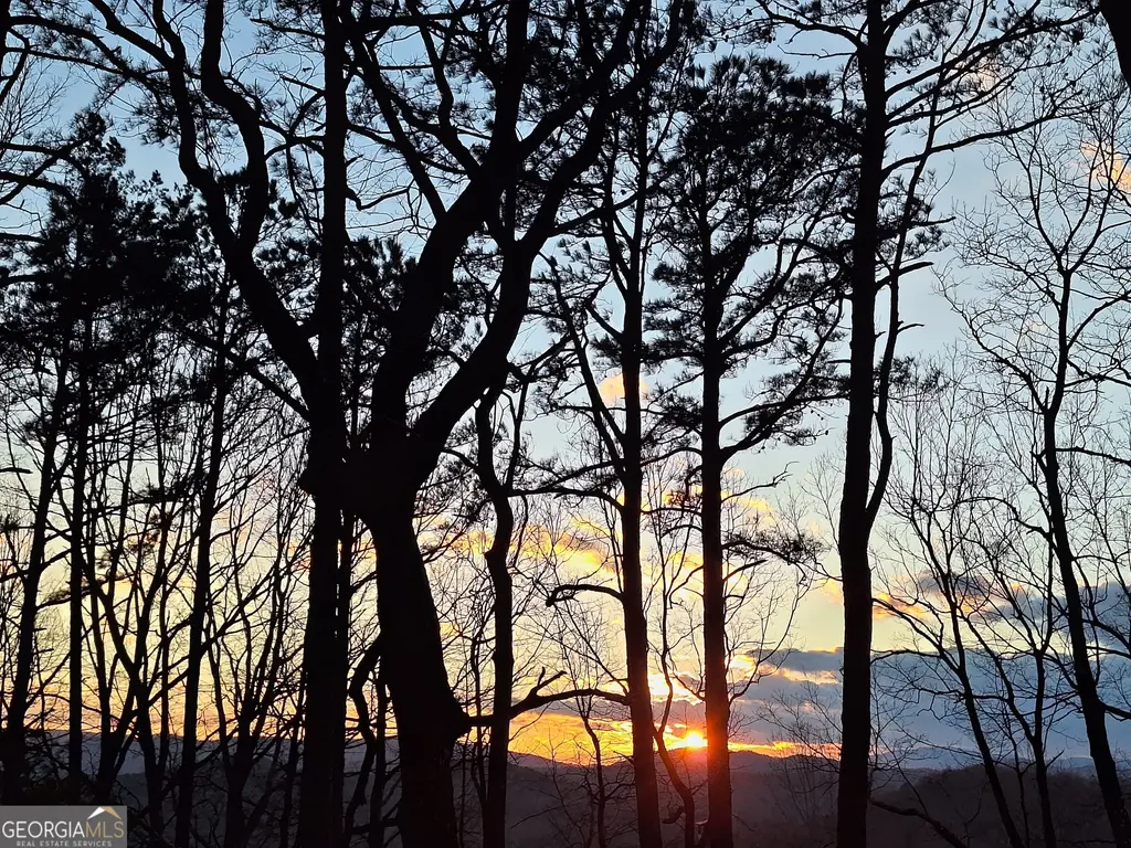 Westwind Trail, Clayton