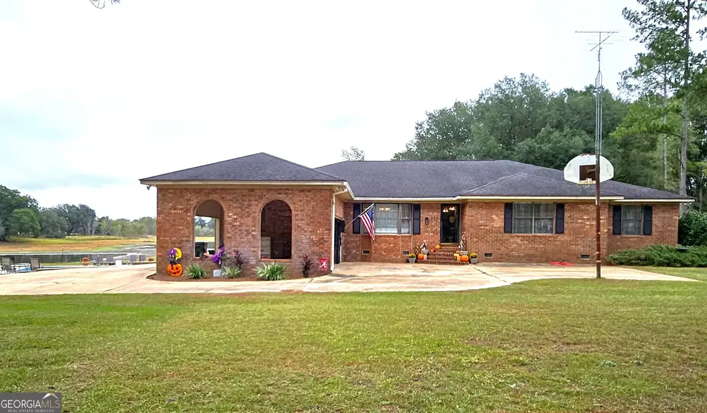 290 Long Road, Bainbridge