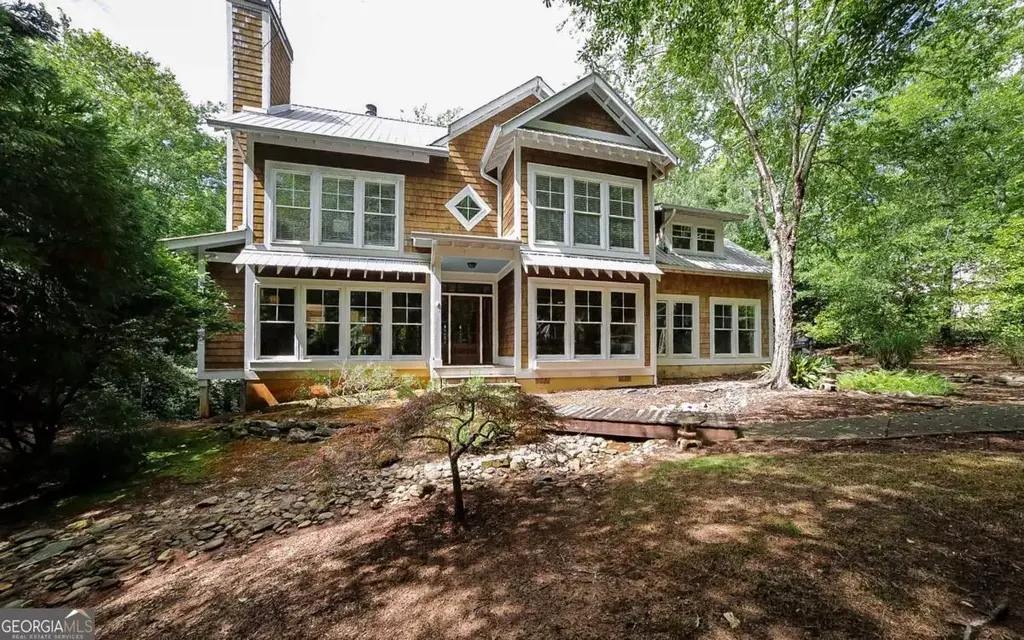 500 Kingston Road, Colbert