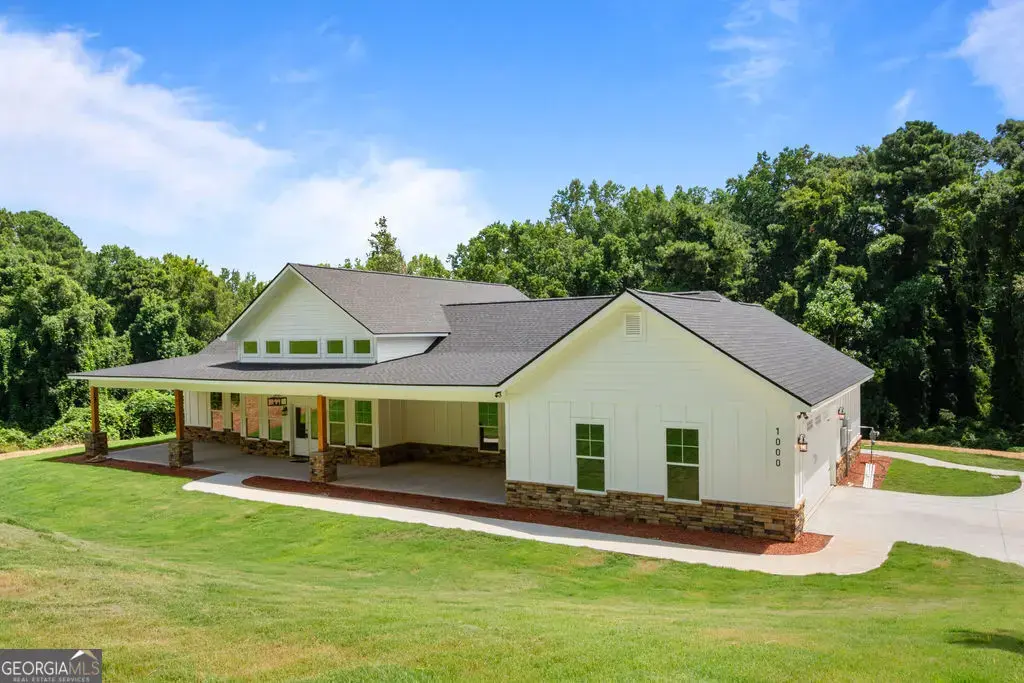 1000 Foxcroft Drive, LaGrange