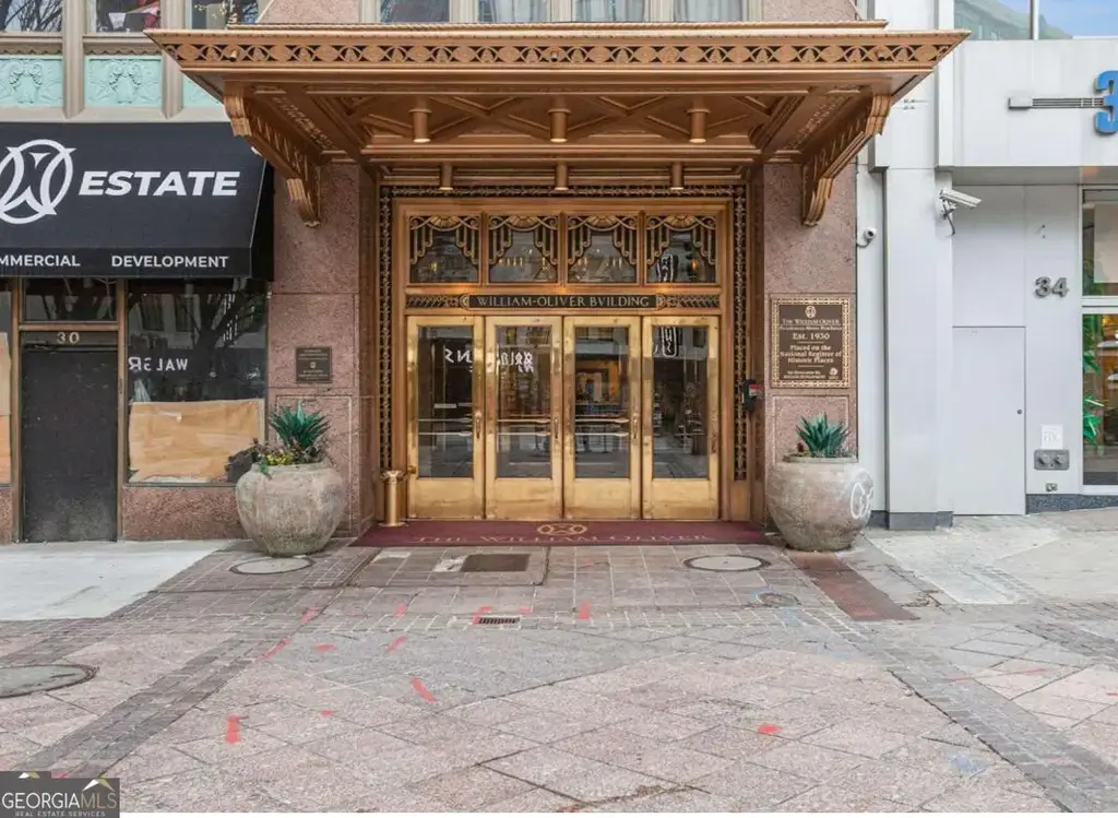 32 Peachtree 1705, Atlanta