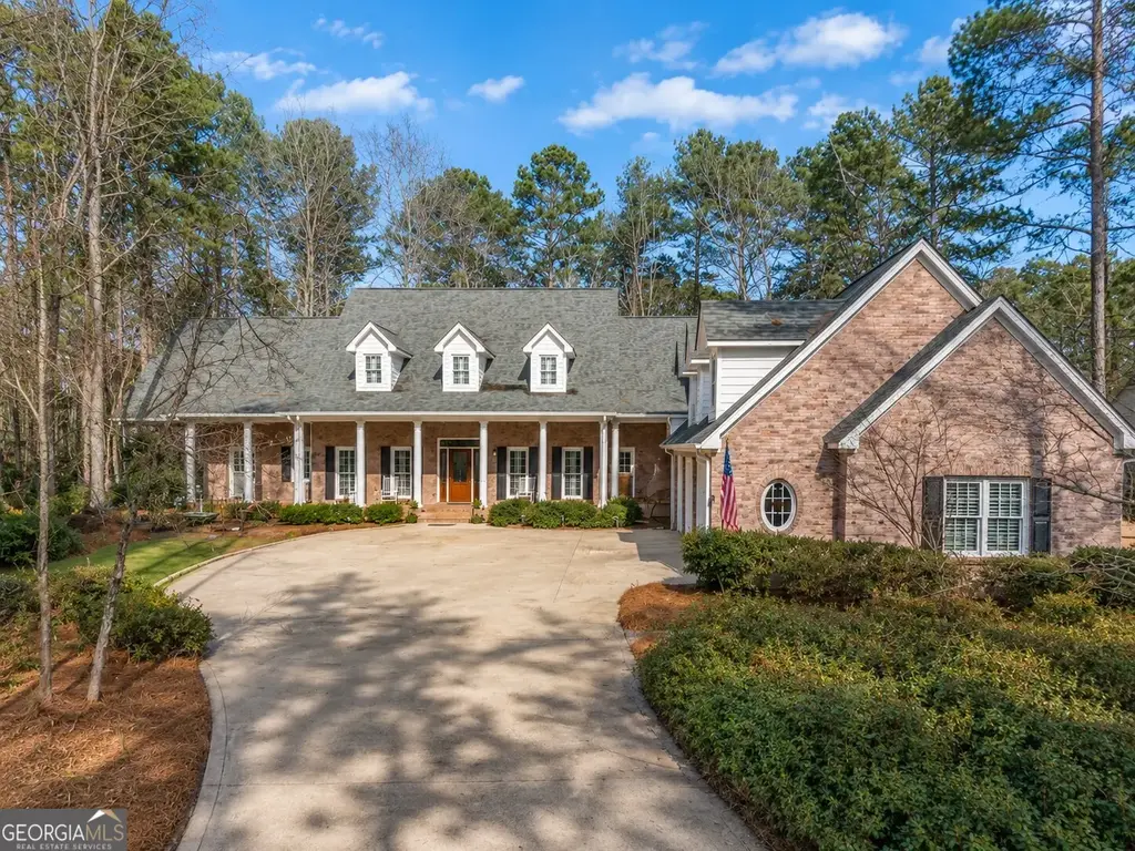 1660 Club Drive, Greensboro