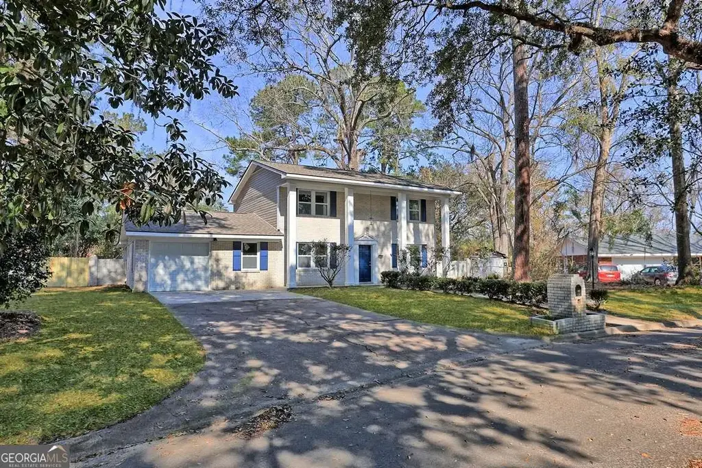 124 Winding Way, Savannah