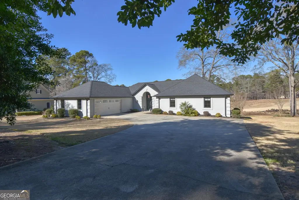 1091 Fairway Ridge Road, Greensboro