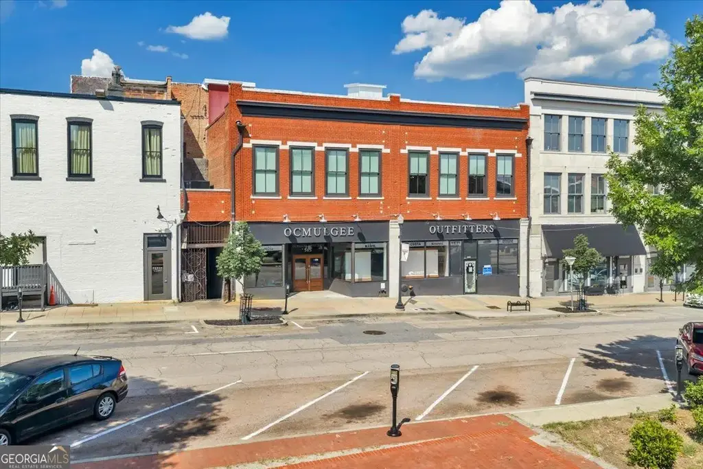 565 Poplar Street, Macon