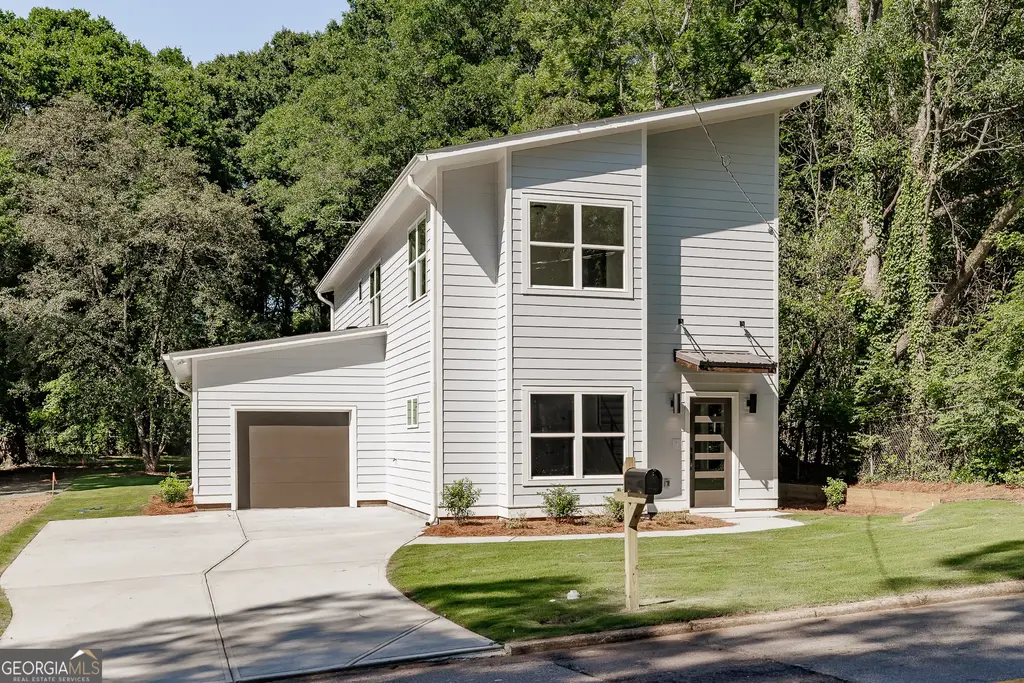 169 Vine Street, Athens