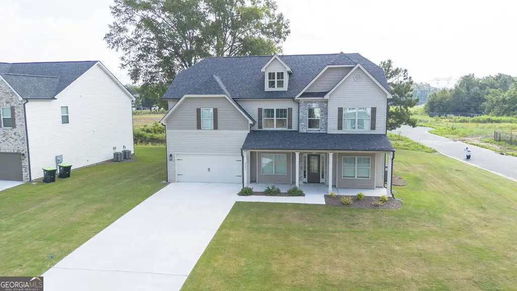 121 Bluecoat Trail, Byron