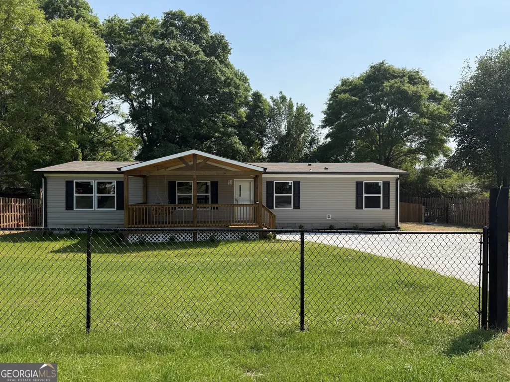 103 Skyland Drive E, Locust Grove