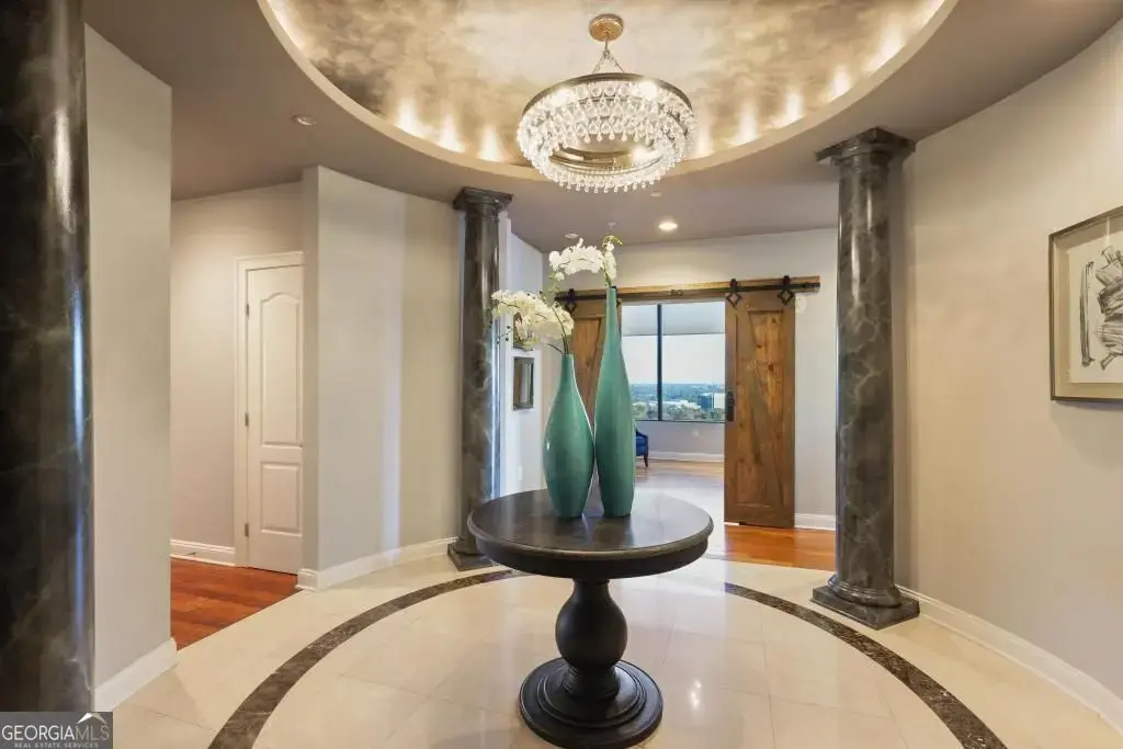 2828 Peachtree Road 2701, Atlanta