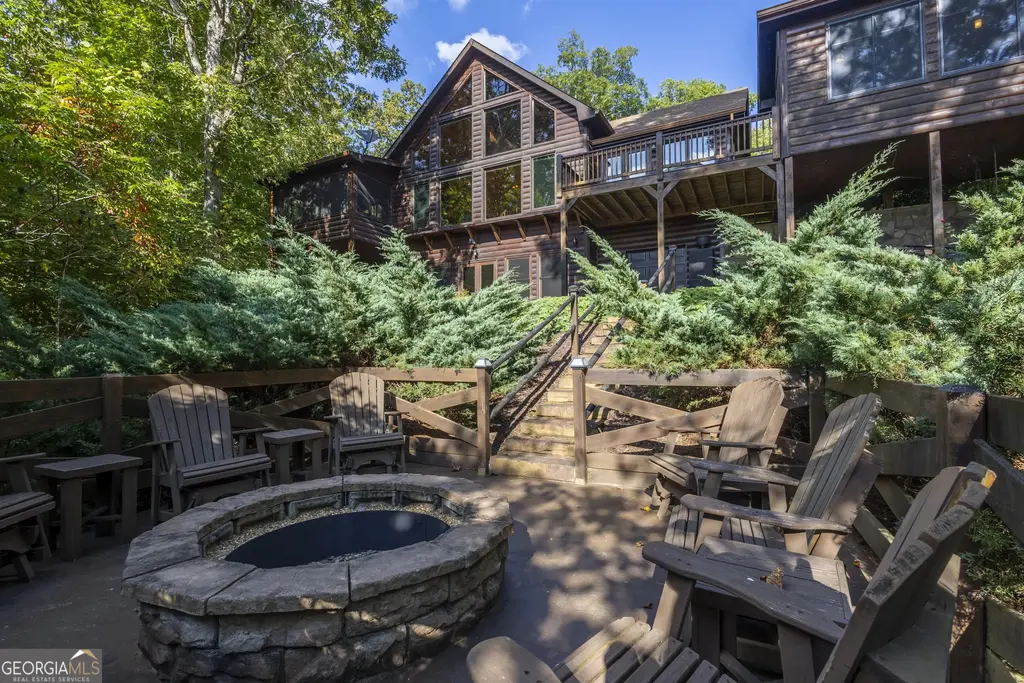 194 Squirrel Chase, Morganton