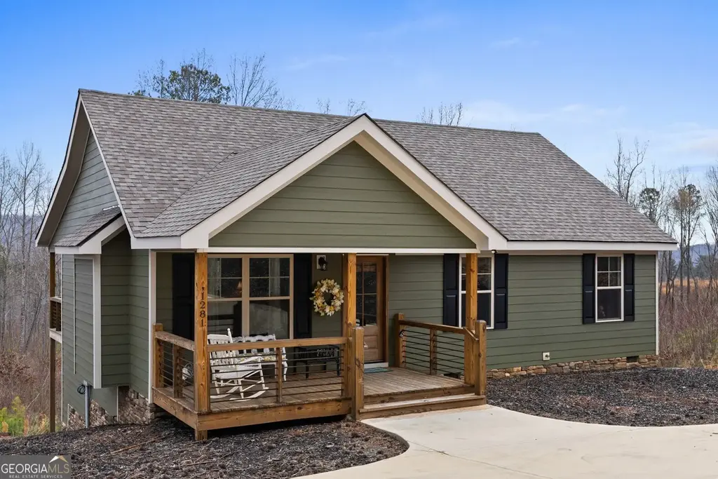 1281 Twisted Oak Road, Talking Rock