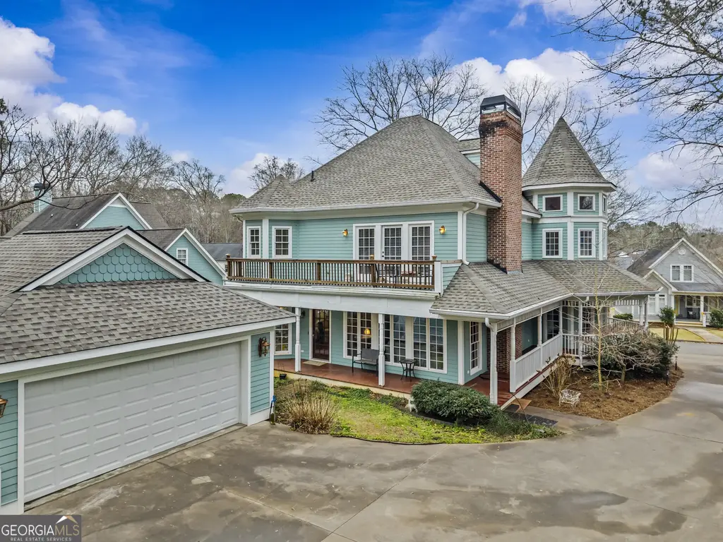 516 Hillside Road, Madison