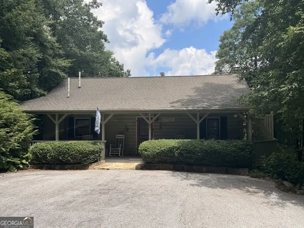 437 Highpoint Drive, Scaly Mountain
