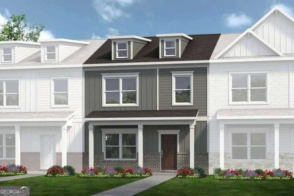 805 Nova Trail 11, Riverdale
