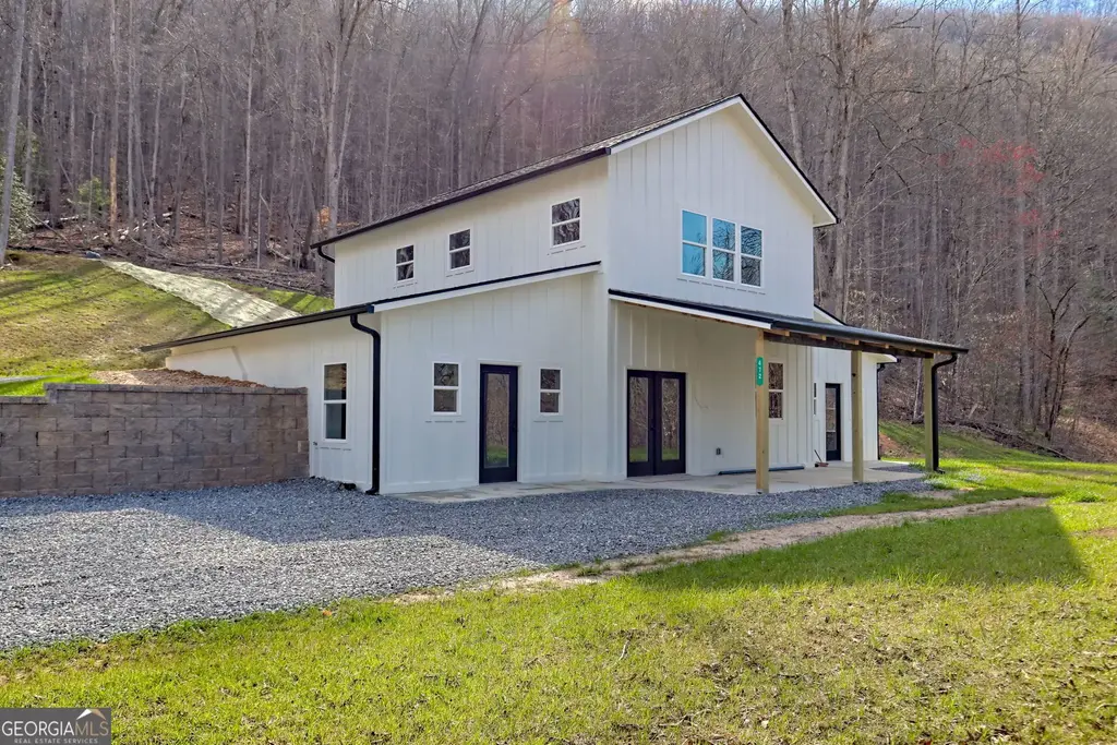 472 Hogsed Drive, Hayesville