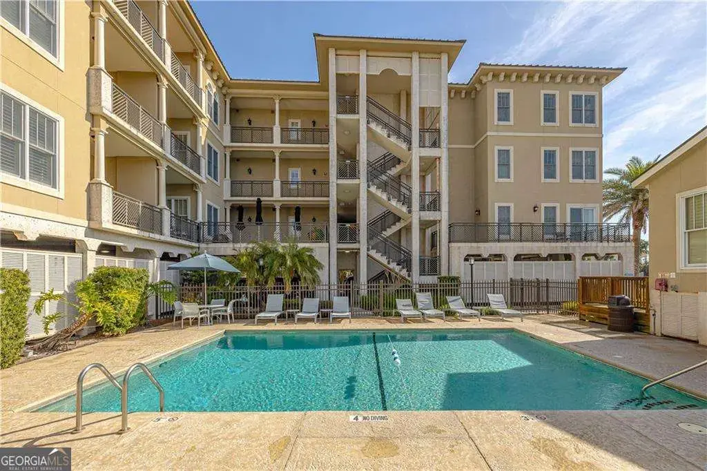 1015 Beachview Drive 205, St. Simons