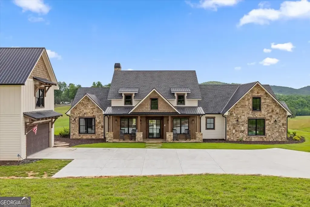 84 Bravo Rivera Way, Ellijay