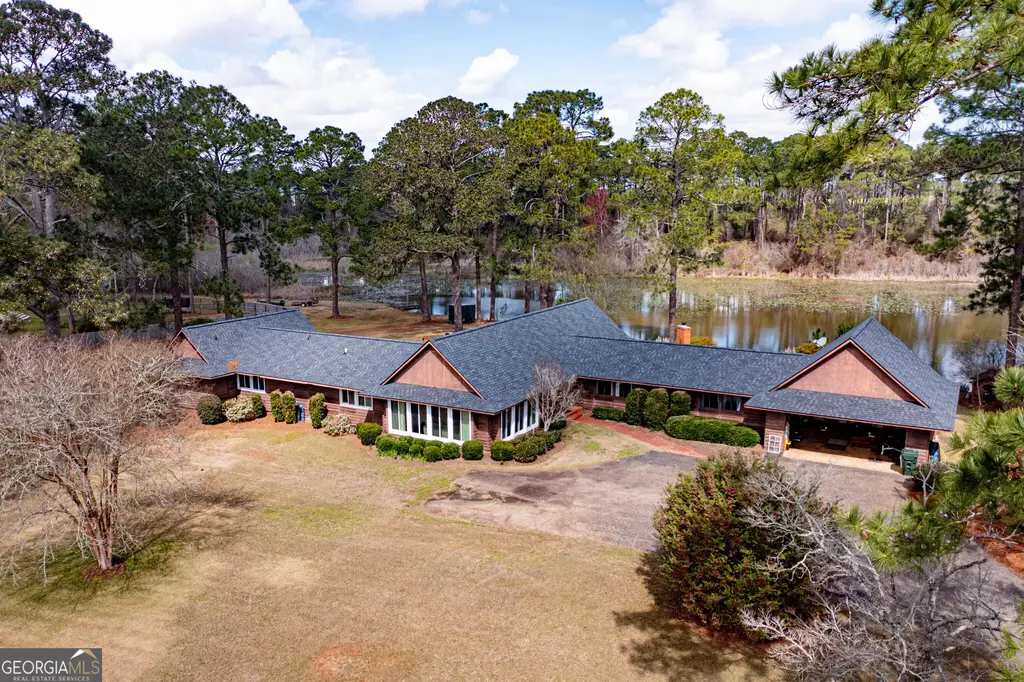 436 Lakewood Drive, Blakely