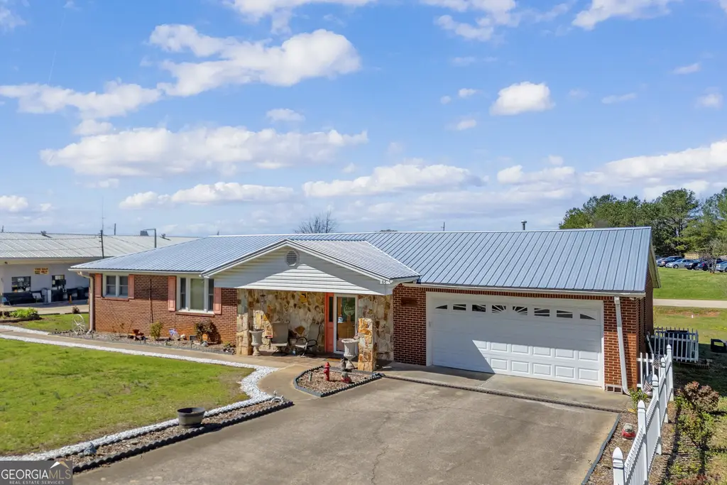 88 Maurice Way, Lavonia
