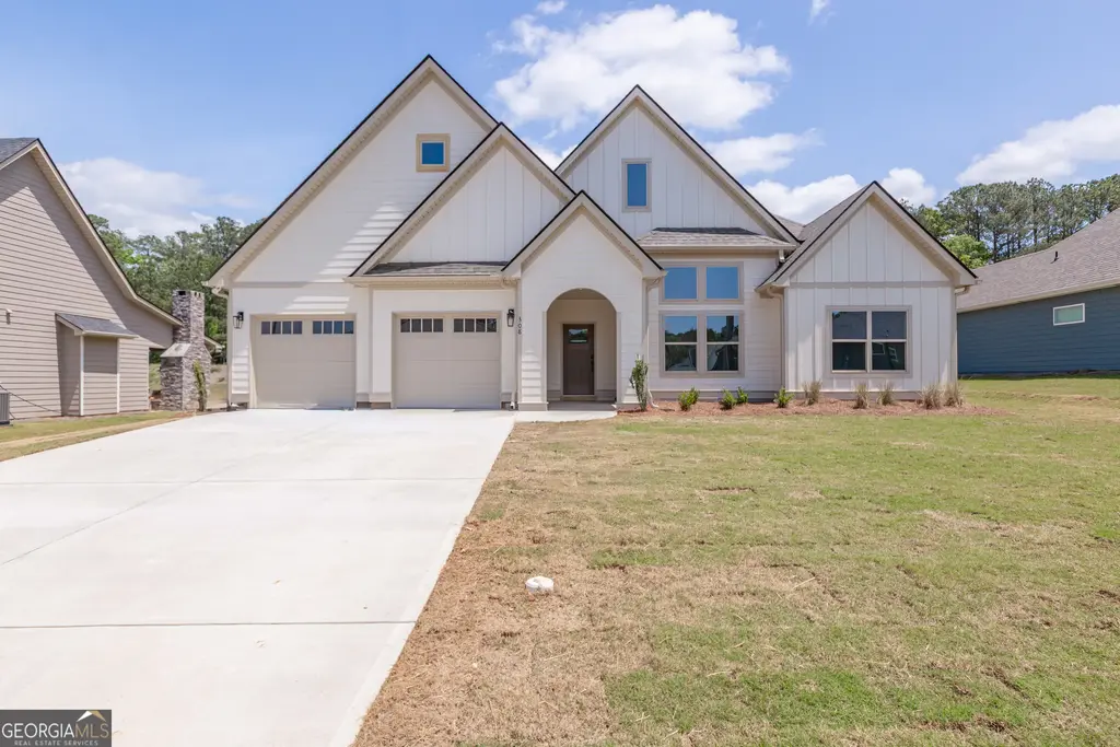 308 Hammerstone Court, Senoia