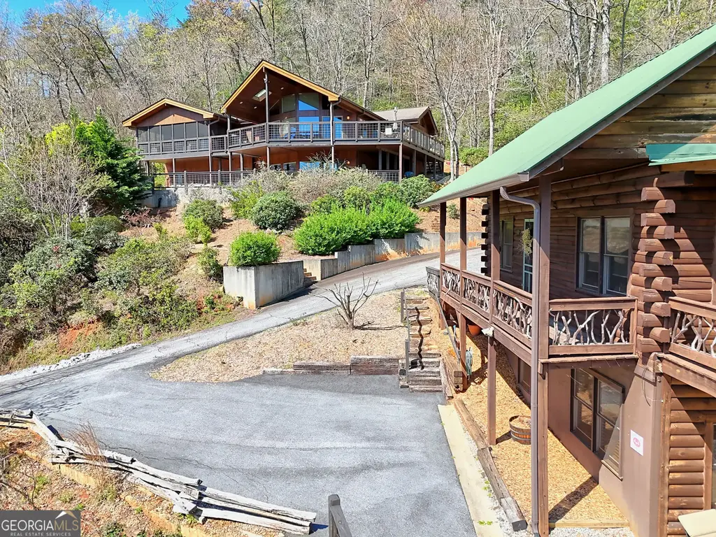 9406 Bridge Creek Road, Tiger