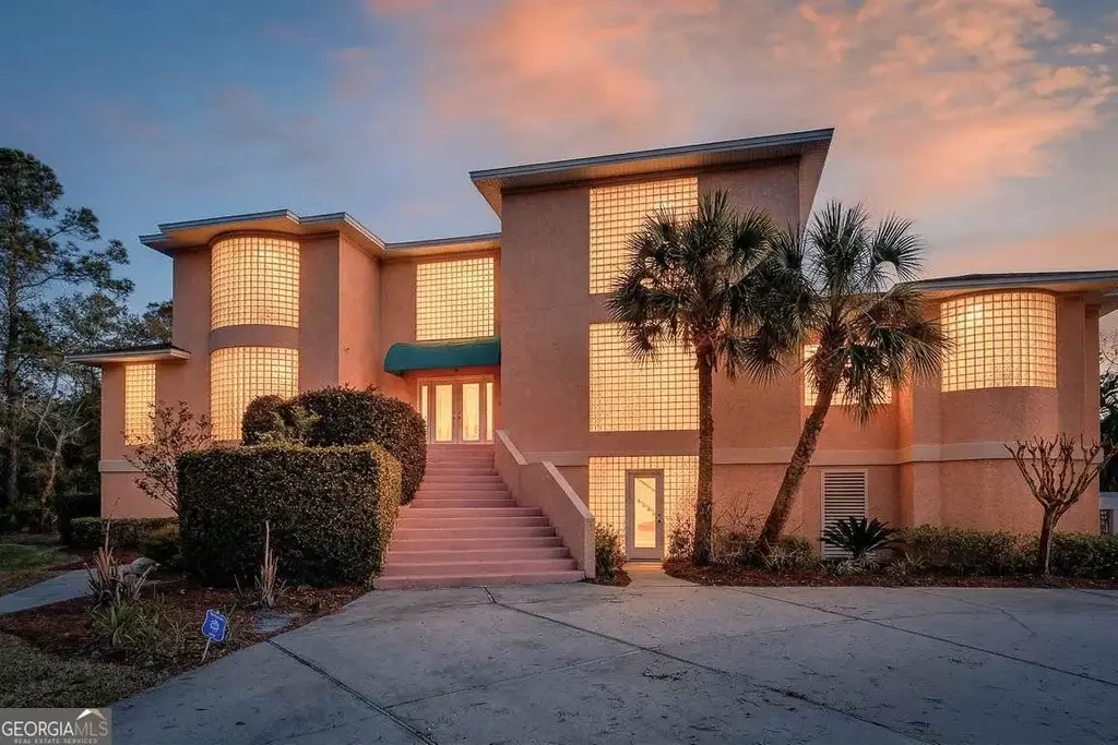 466 Midway Circle, Brunswick