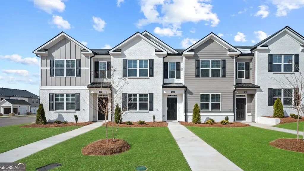 424 Reflection Drive, Stockbridge