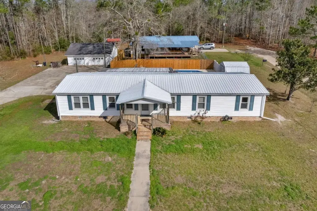 175 Oak Lake Drive, Hinesville