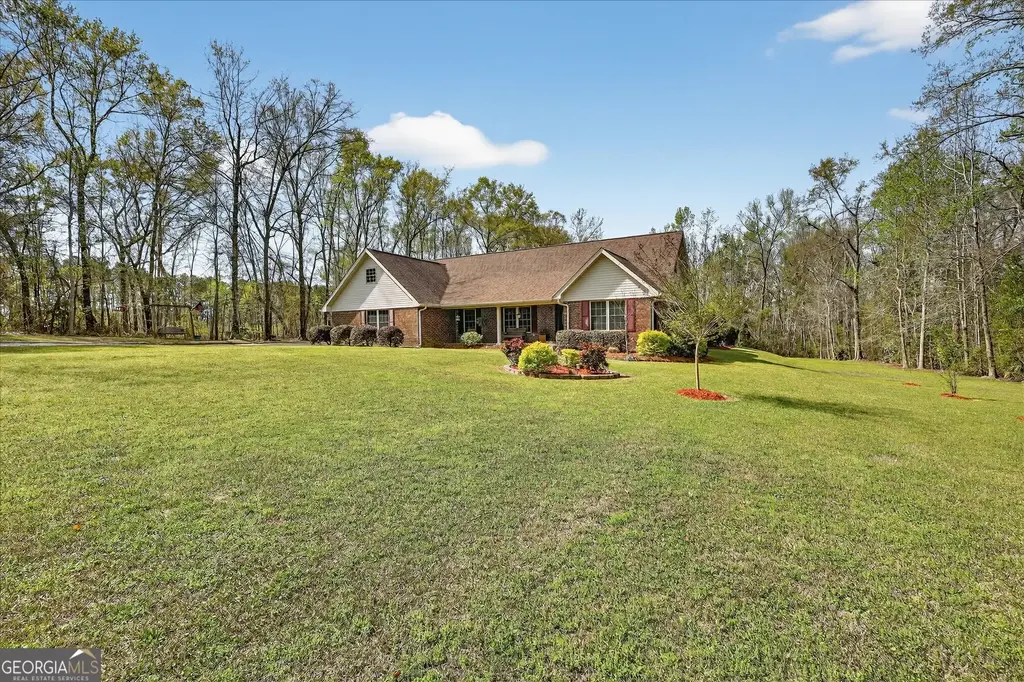 241 Waters Station Road, Sylvania