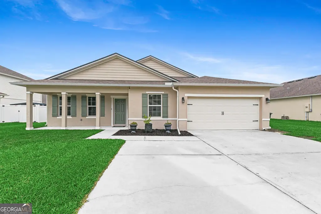 135 Walnut Way, Kingsland