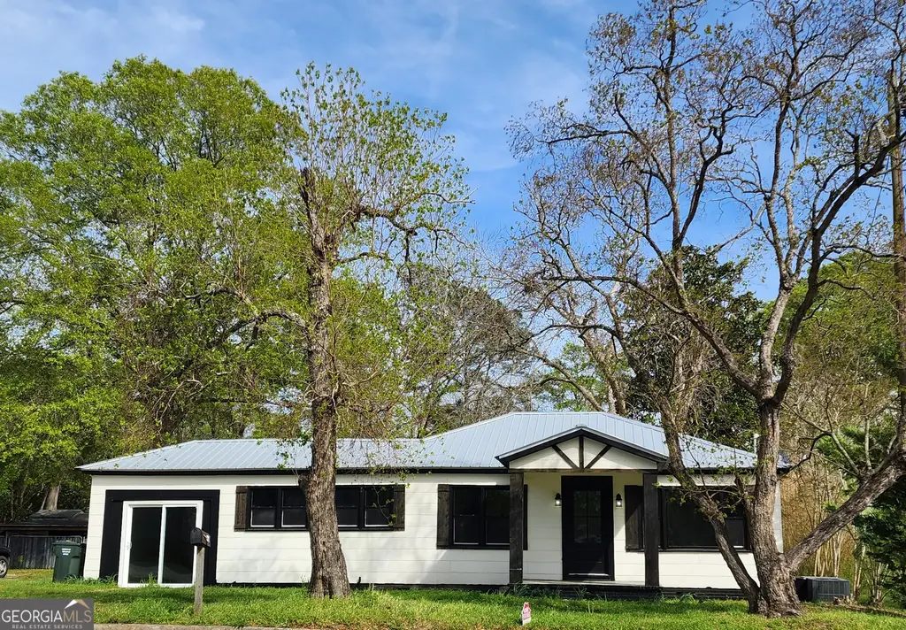 360 N Lewis Street, Metter