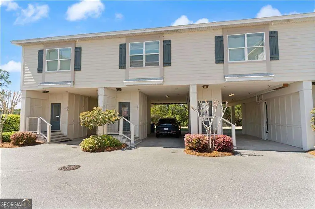 303 Hidden Harbor Way, Brunswick