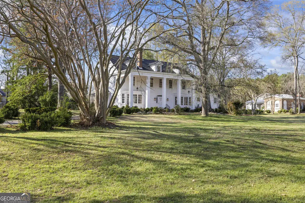 215 Hartwell Road, Lavonia