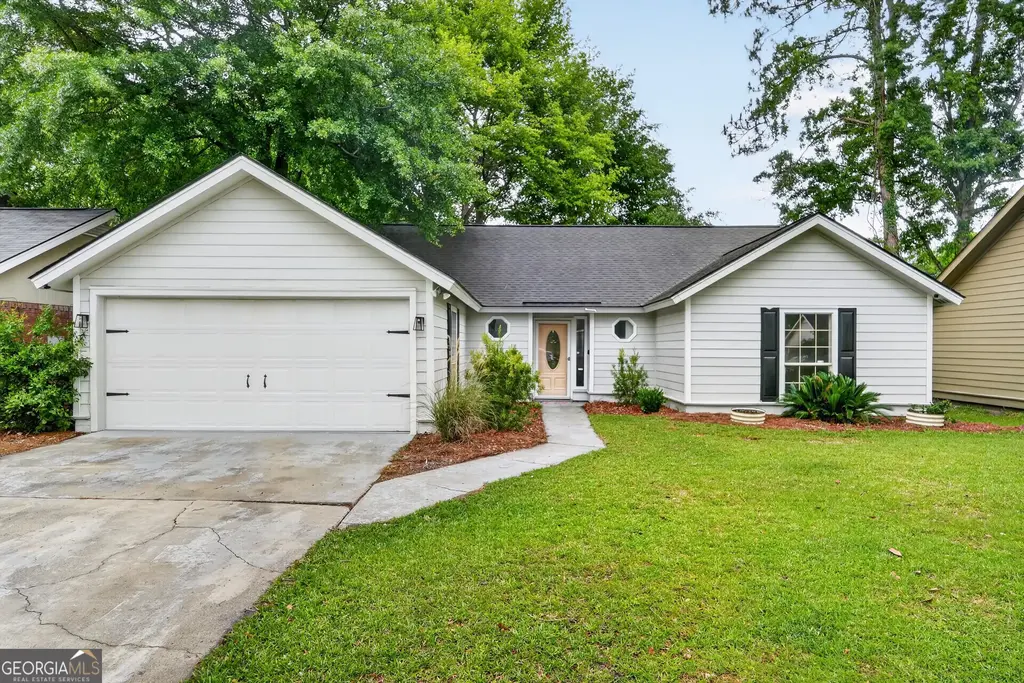 6 English Saddle Court, Savannah