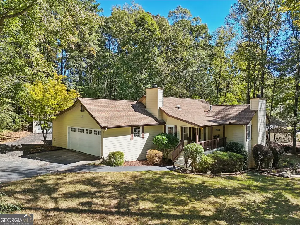 15 Perthshire Drive, Peachtree City