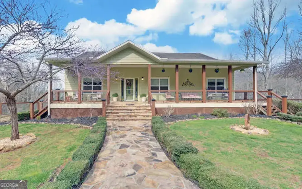 685 Barefoot Road, Hiawassee
